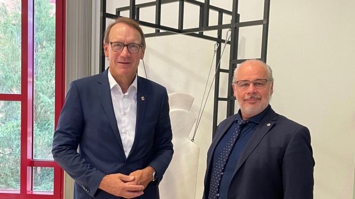 Thomas Preis (Vorsitzender Apothekerverband Nordrhein e.V.) und Dr. Georg Kippels MdB